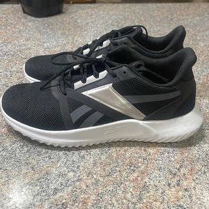 Like new womens Reebok shoe